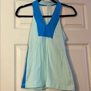 Lululemon top Great Condition!!! Size 6
